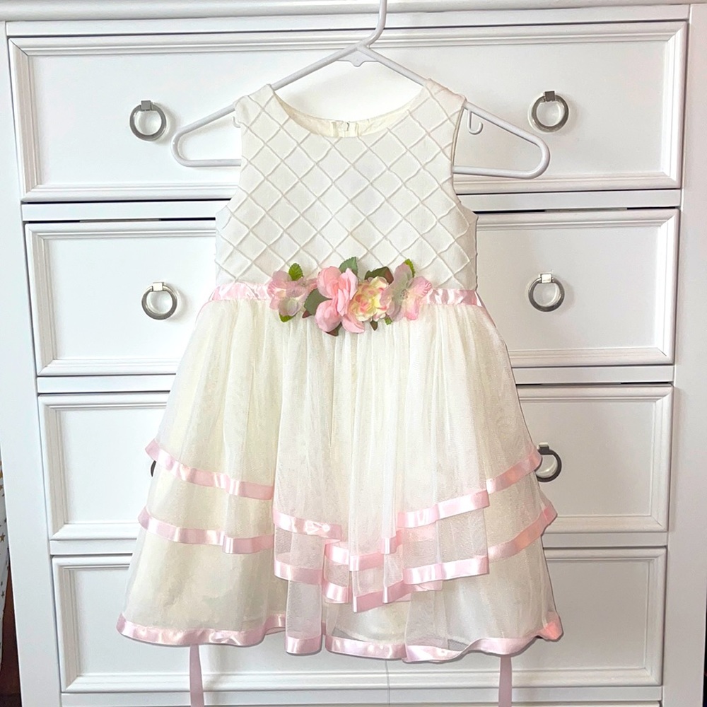 Girls size 5, Rare Editions dress